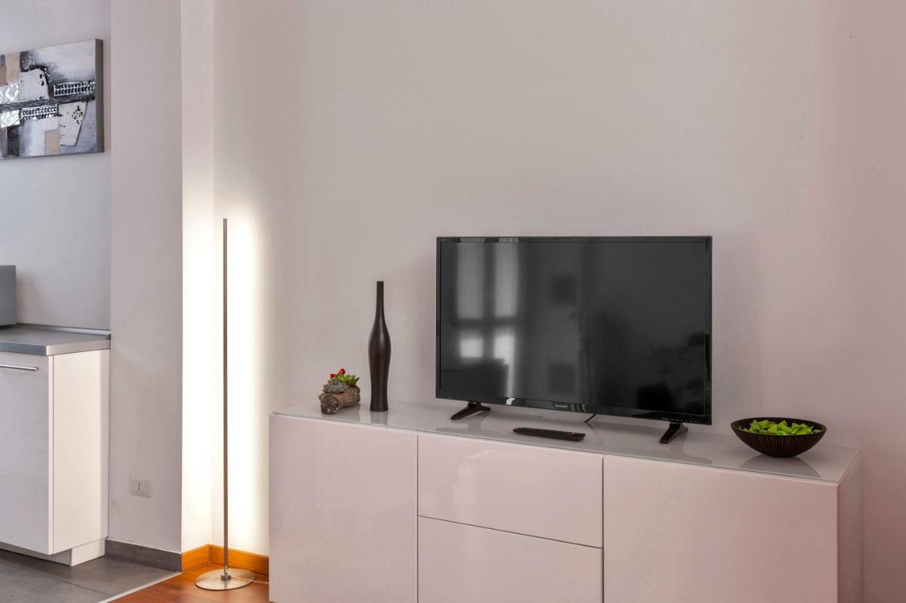 Bright House In Milan Appartement Buitenkant foto