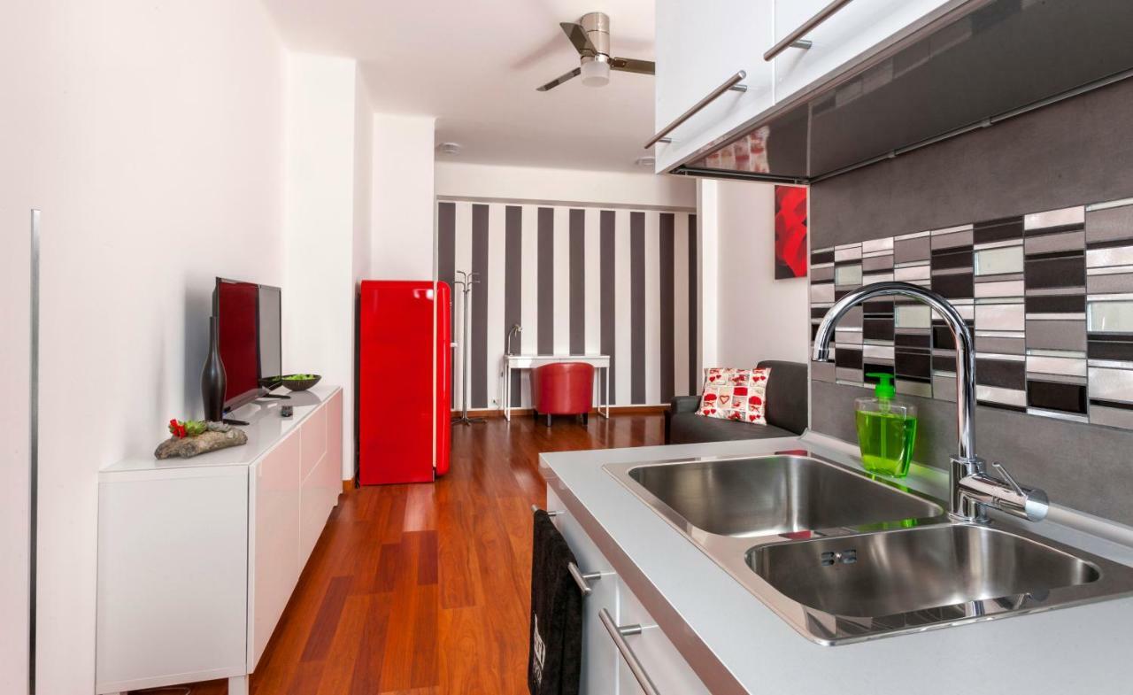 Bright House In Milan Appartement Buitenkant foto