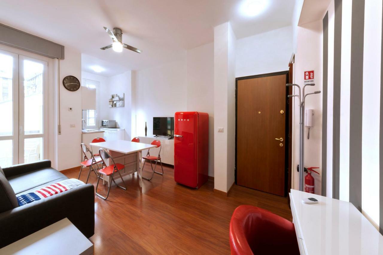 Bright House In Milan Appartement Buitenkant foto