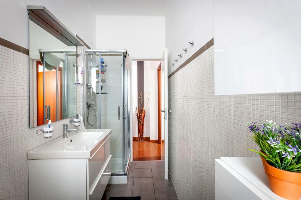 Bright House In Milan Appartement Buitenkant foto