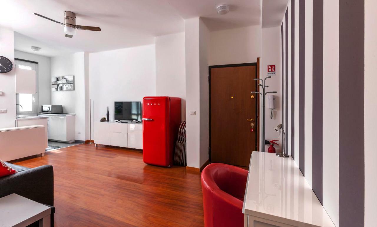 Bright House In Milan Appartement Buitenkant foto
