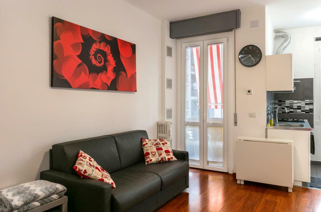 Bright House In Milan Appartement Buitenkant foto
